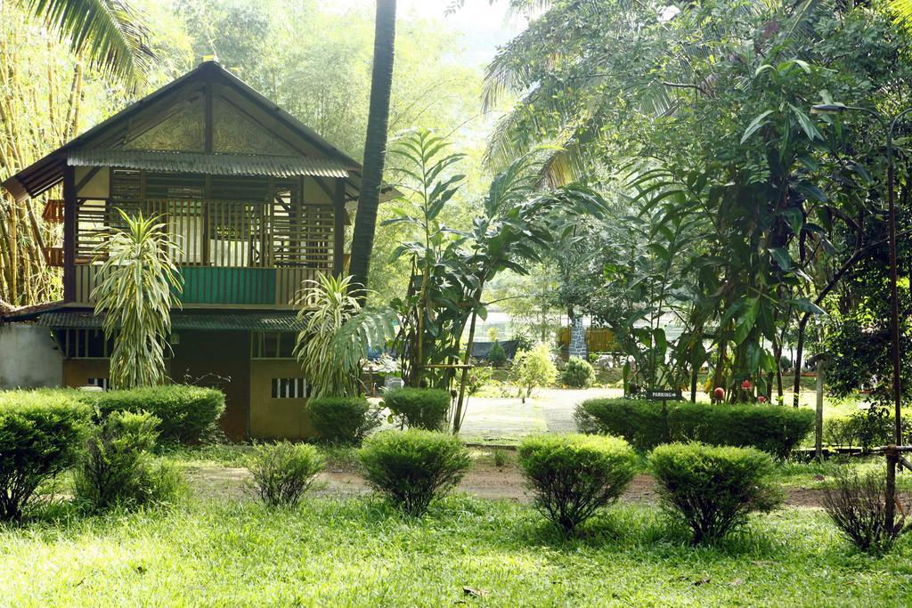 Soma Birds Lagoon Kotamangalam Exterior photo