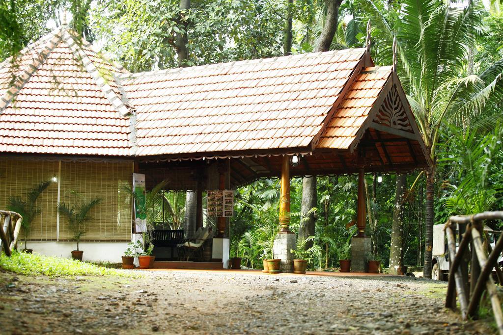 Soma Birds Lagoon Kotamangalam Exterior photo
