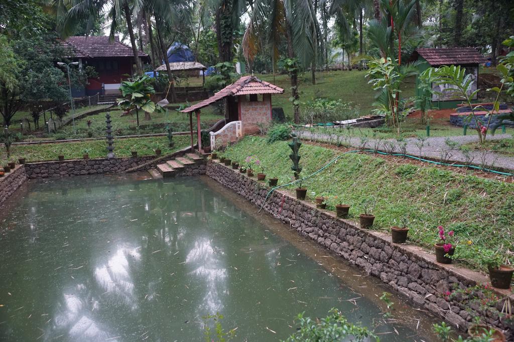 Soma Birds Lagoon Kotamangalam Exterior photo