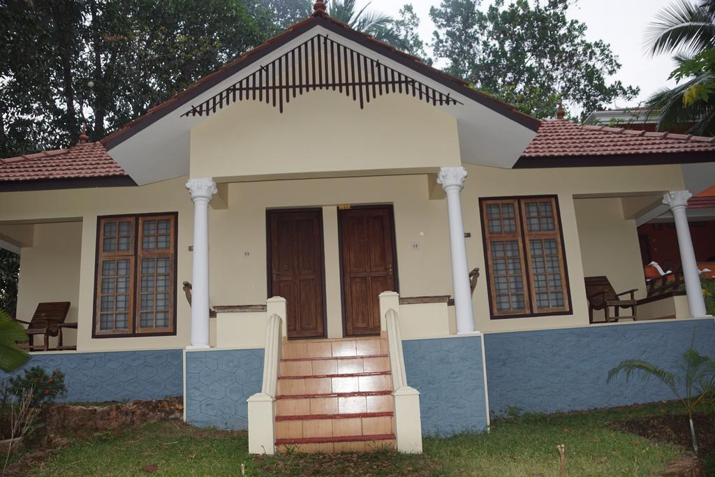 Soma Birds Lagoon Kotamangalam Exterior photo