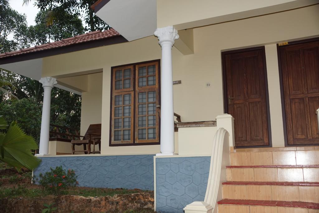Soma Birds Lagoon Kotamangalam Exterior photo